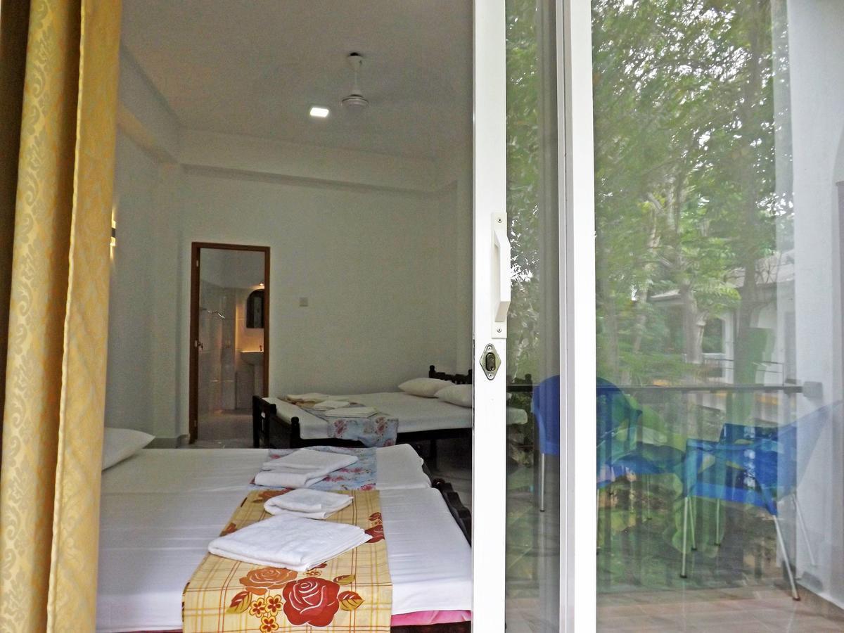 Hotel "Diana" Hikkaduwa Eksteriør bilde